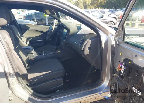 2015 Dodge Charger Se z USA, uszkodzony, nr VIN 2C3CDXBGXFH875311